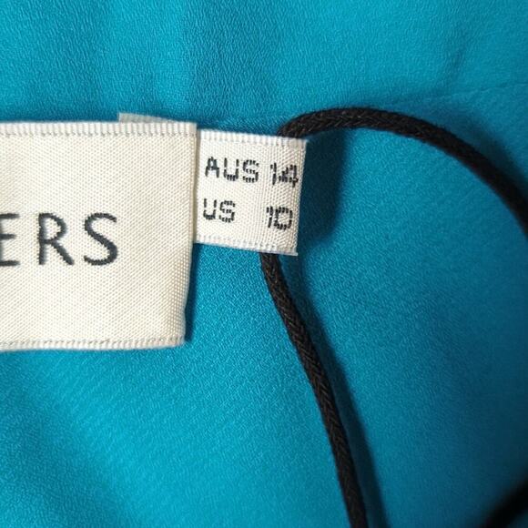 Fame and Partners NWT Cora Plunging Gown - Picture 11 of 12